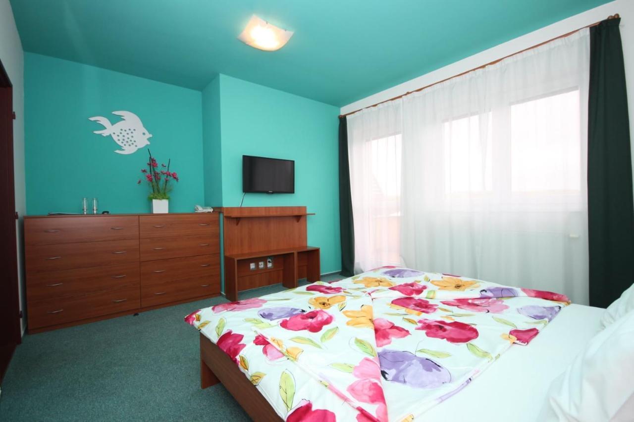 Apartmany, Penzion, Wellness U Zlate Rybky Vyškov エクステリア 写真