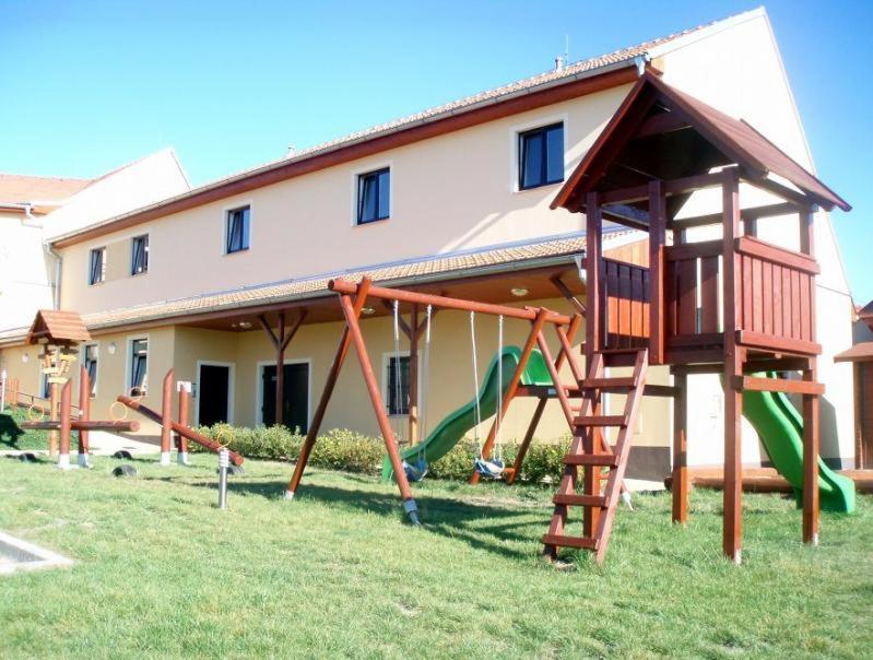 Apartmany, Penzion, Wellness U Zlate Rybky Vyškov エクステリア 写真